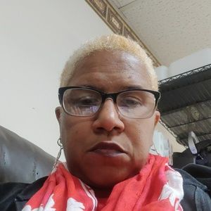 Meet your Posher, Camille